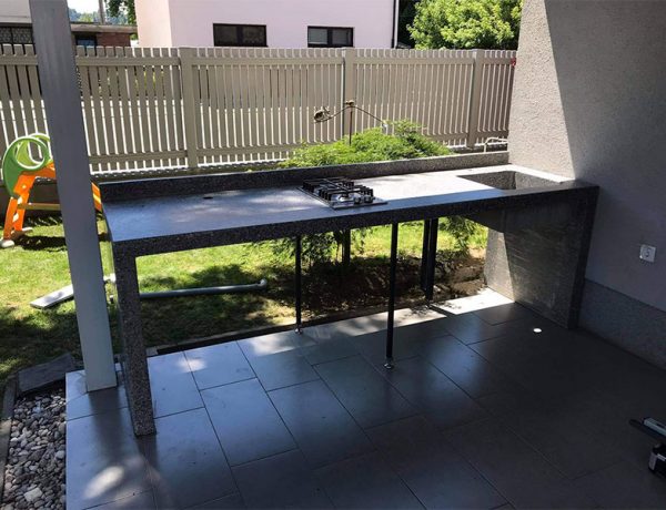 received_352075782708669_600x800